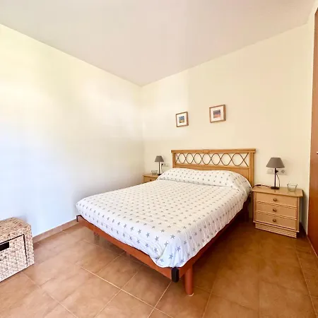 New! Con Piscina Y Balcon A 2 Minutos De La Playa. Wi-fi Apartment